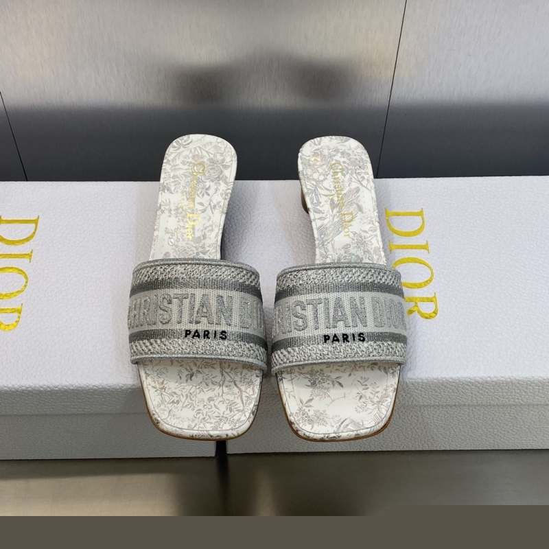 ch**an D*or slippers